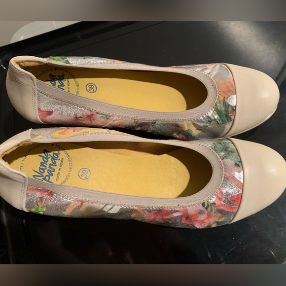 Wanda Panda Leather Floral Pumps Rubber Sole & Heel Ice (Off white/floral) Sz 39 - Picture 7 of 8